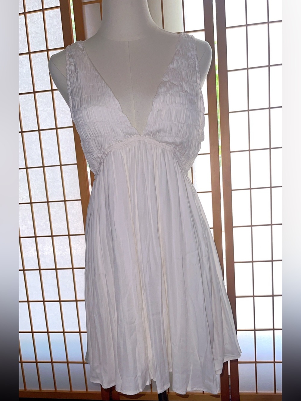 Mustard Seed White V-Neck Ruched Bust Chemise